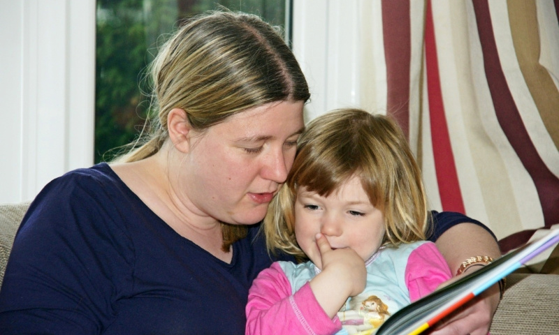 Reading with Mummy